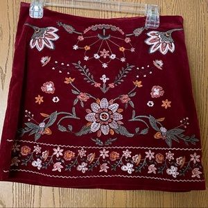 Mini embroidered skirt
